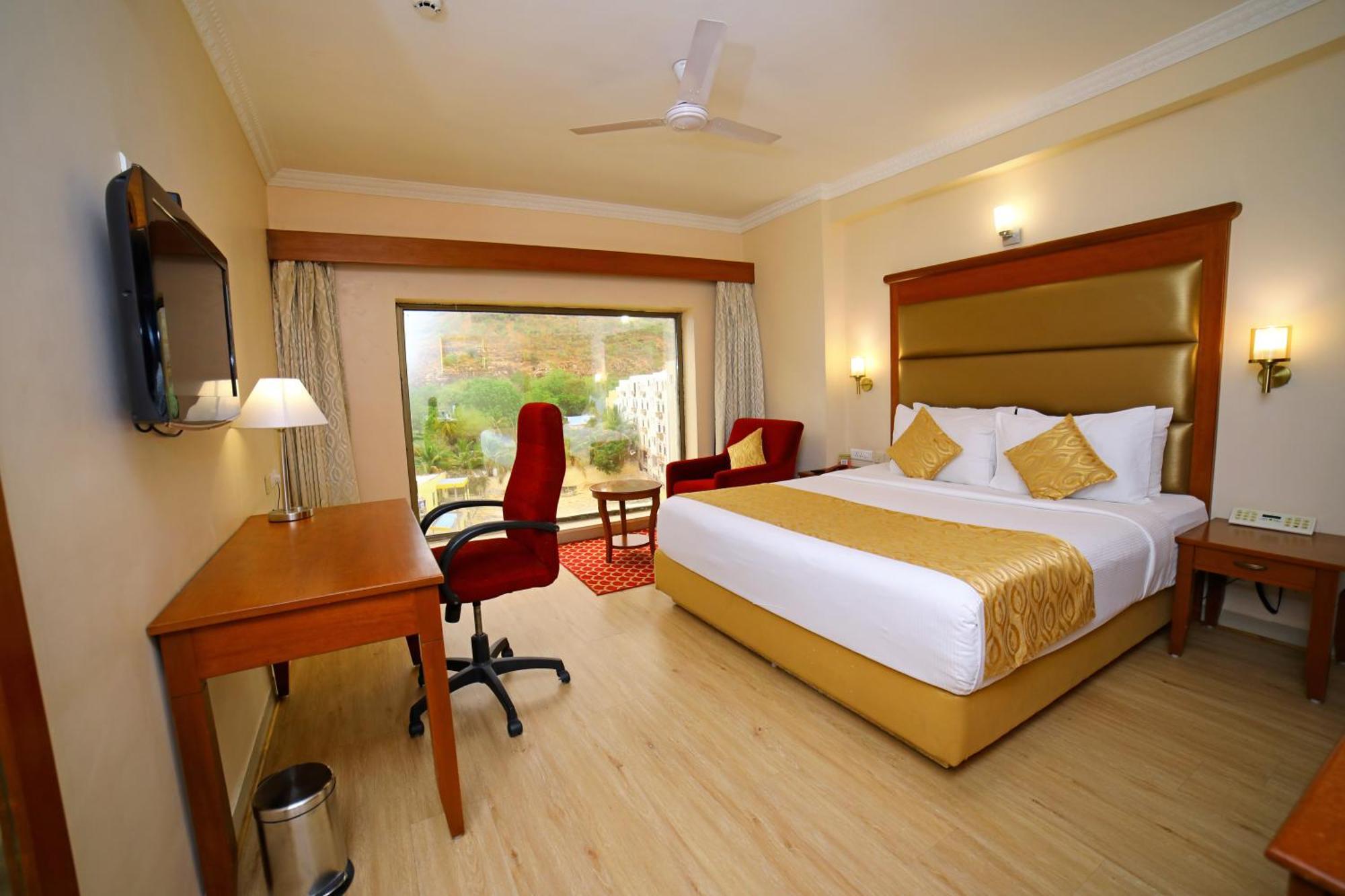 Raj Park- Hill View Hotell Tirupati Exteriör bild