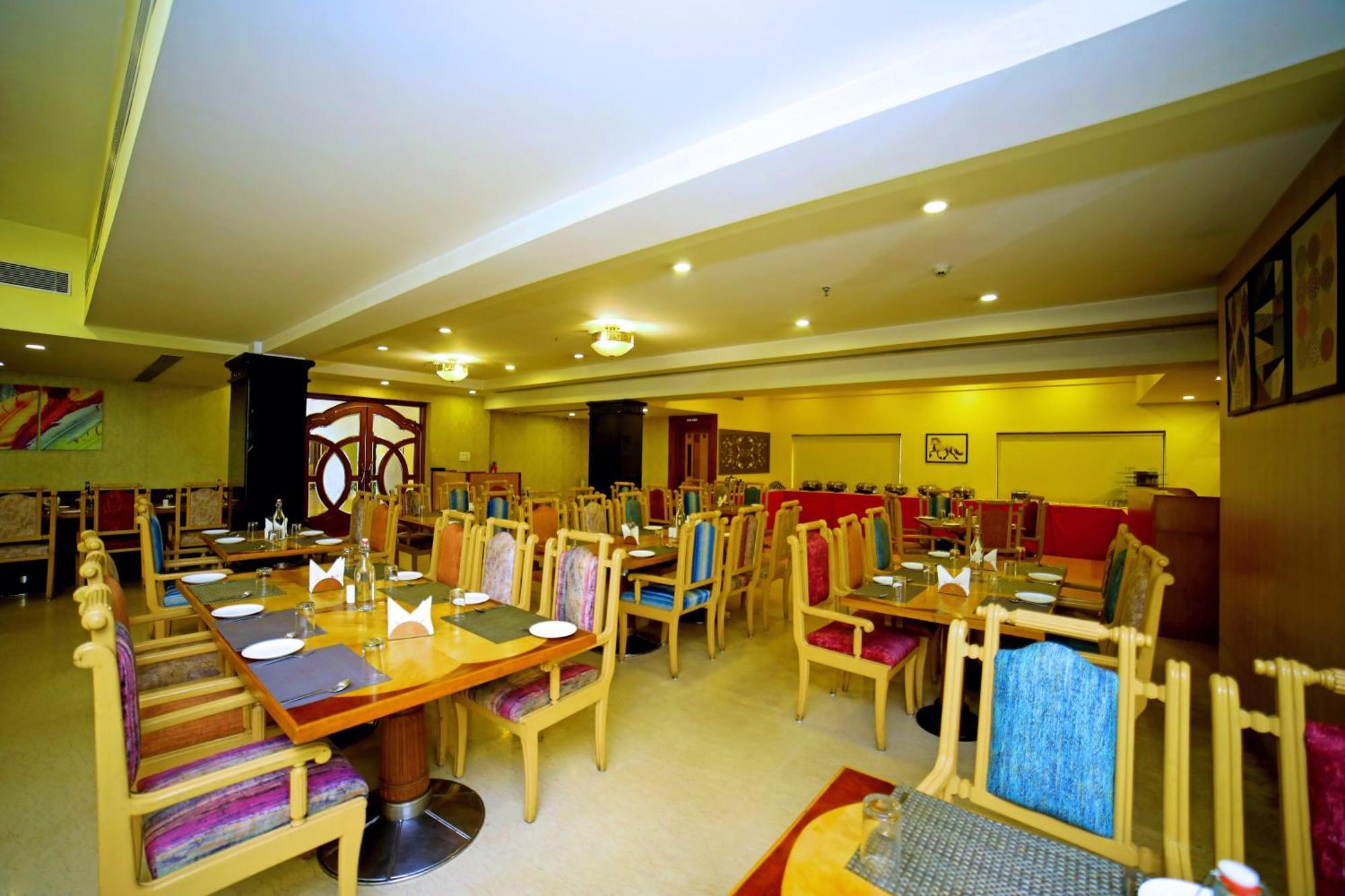 Raj Park- Hill View Hotell Tirupati Exteriör bild